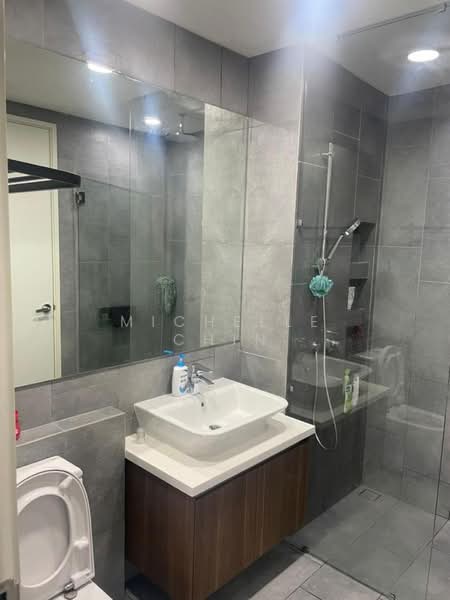 Kondominium untuk Disewa di Ativo Suites @ Damansara Avenue - Michelle Chin - Bathroom - PropertyGuru.com.my