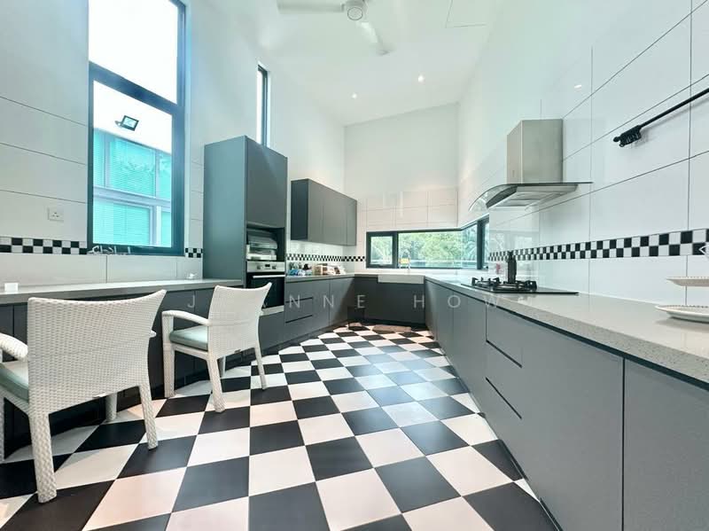 Rumah Banglo untuk Dijual di Tiara Melaka Golf & Country Club (Ayer Keroh) - Joanne How - Kitchen - PropertyGuru.com.my