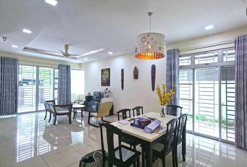 Rumah Kluster untuk Dijual di Nusa Duta (Iskandar Puteri (Nusajaya)) - Karl Lim - Living Room - PropertyGuru.com.my