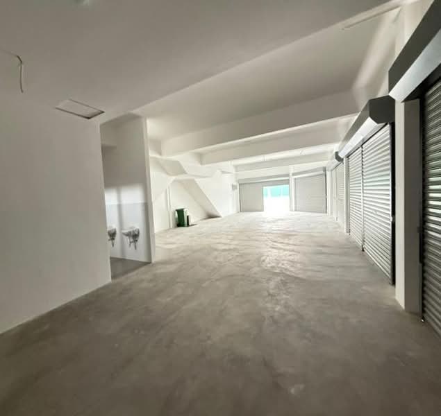 Shop for Rent in Beranang (Selangor) - Nixon Lau - Interior - PropertyGuru.com.my