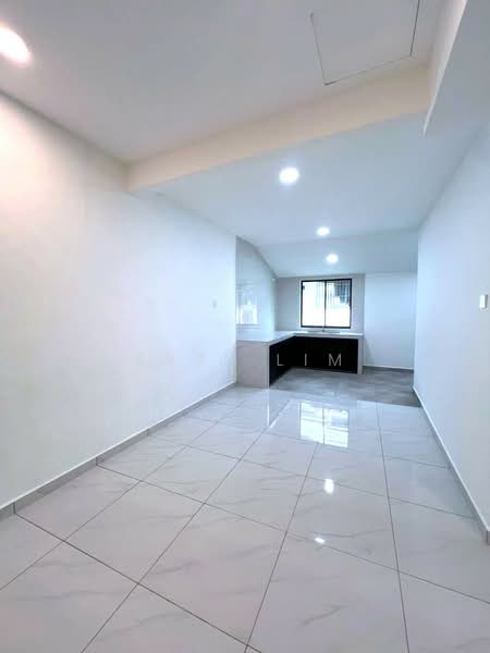 Rumah Teres 1 Tingkat untuk Dijual di Taman Johor Jaya (Johor Bahru) - Karl Lim - Kitchen - PropertyGuru.com.my