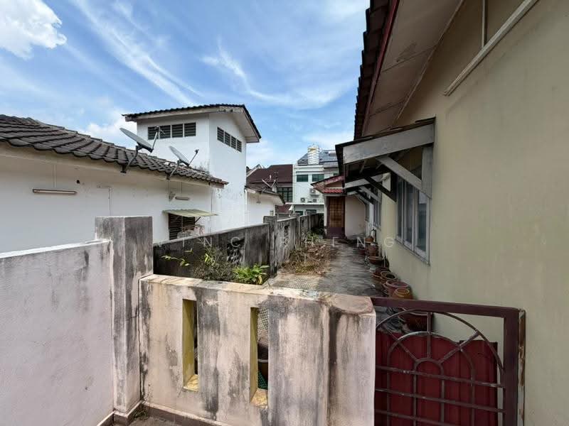 Rumah Teres untuk Dijual di Ayer Keroh (Melaka) - Vinc Pheng - Exterior - PropertyGuru.com.my