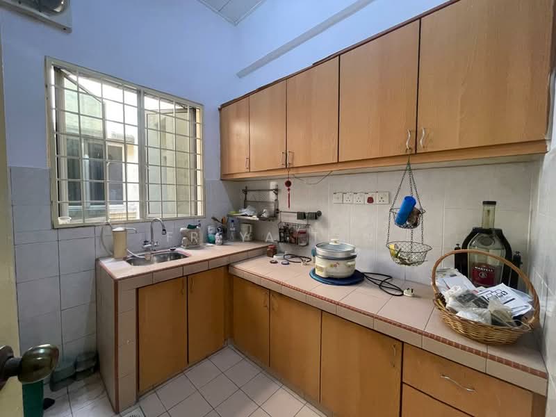 Pangsapuri untuk Dijual di Sri Manja Square Petaling Jaya - Freya Tan - Kitchen - PropertyGuru.com.my