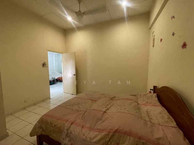 Pangsapuri untuk Dijual di Sri Manja Square Petaling Jaya - Freya Tan - Bedroom - PropertyGuru.com.my