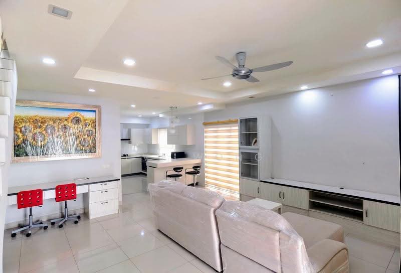 Cluster House for Sale in Setia Impian (Setia Alam) - Eve Wong - Living Room - PropertyGuru.com.my