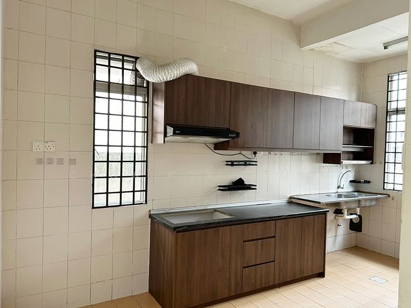 Semi-Detached House for Rent in Puchong (Selangor) - Chow Kok Toong - Kitchen - PropertyGuru.com.my