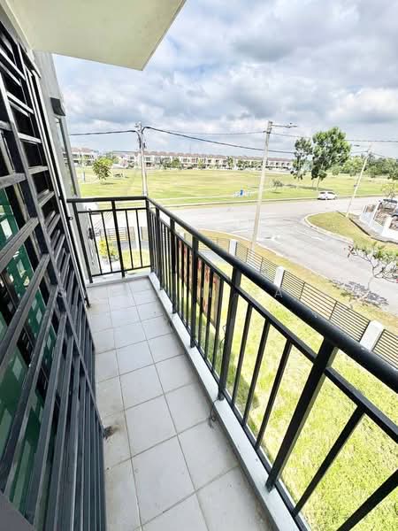 Rumah Teres 2 Tingkat untuk Dijual di Taman Saujana KLIA (Sepang) - Syahrim Naim - Balcony - PropertyGuru.com.my