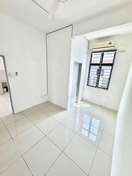 Rumah Teres 2 Tingkat untuk Dijual di Taman Saujana KLIA (Sepang) - Syahrim Naim - Interior - PropertyGuru.com.my