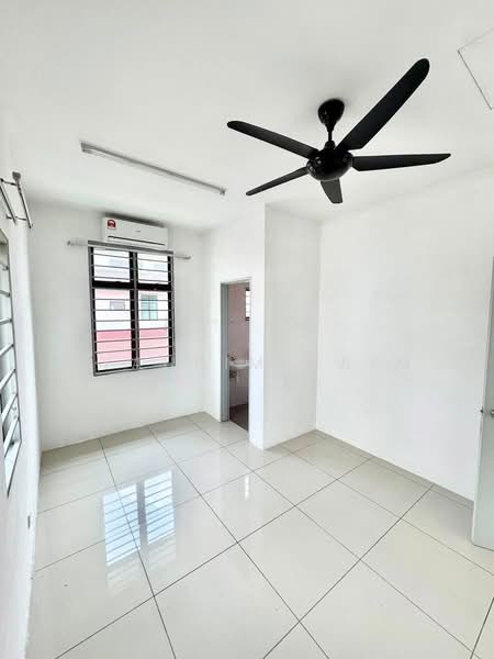 Rumah Teres 2 Tingkat untuk Dijual di Taman Saujana KLIA (Sepang) - Syahrim Naim - Interior - PropertyGuru.com.my