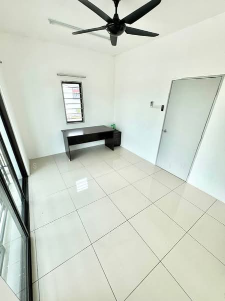 Rumah Teres 2 Tingkat untuk Dijual di Taman Saujana KLIA (Sepang) - Syahrim Naim - Study - PropertyGuru.com.my