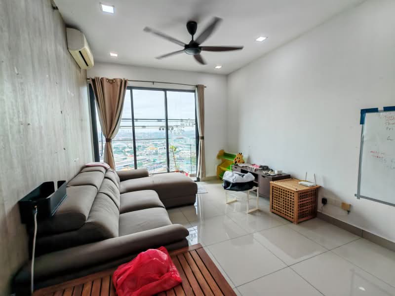 Servis Apartment untuk Dijual di Univ 360 Place - Ron Liew - Living Room - PropertyGuru.com.my