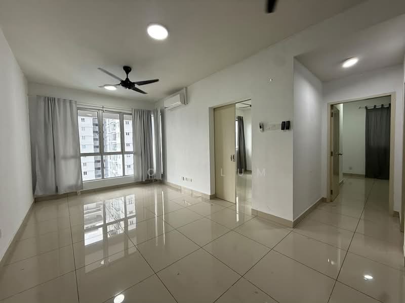 Servis Apartment untuk Disewa di Maxim Residences - Cony Lum - Living Room - PropertyGuru.com.my