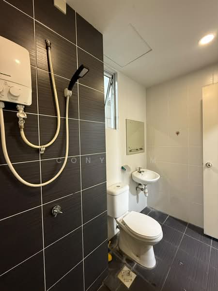 Servis Apartment untuk Disewa di Maxim Residences - Cony Lum - Bathroom - PropertyGuru.com.my