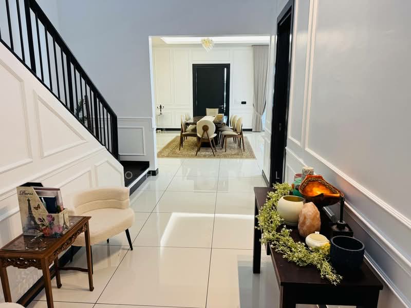 Semi-Detached House for Sale in Elmina (Shah Alam) - Mohd Fadzli - Entrance - PropertyGuru.com.my