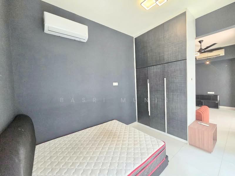 Servis Apartment untuk Disewa di Regalia Residence - Basri Munir - Bedroom - PropertyGuru.com.my