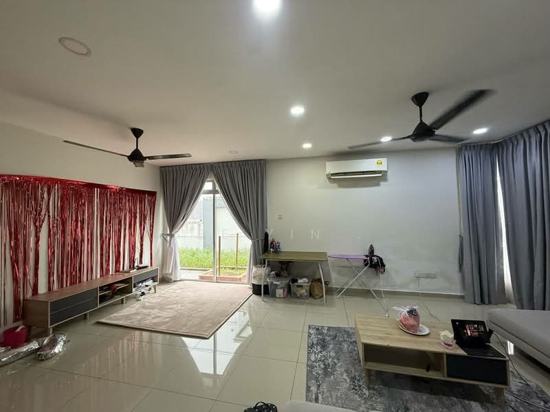 Rumah Berkembar untuk Dijual di Taman Sri Pulai Perdana (Skudai) - See Yin . - Living Room - PropertyGuru.com.my