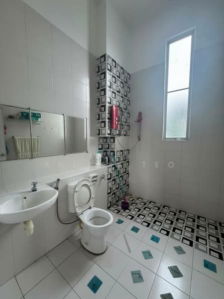 Rumah Teres 2-Tingkat untuk Dijual di Taman Setia Indah (Tebrau) - Andrew Teo - Bathroom - PropertyGuru.com.my