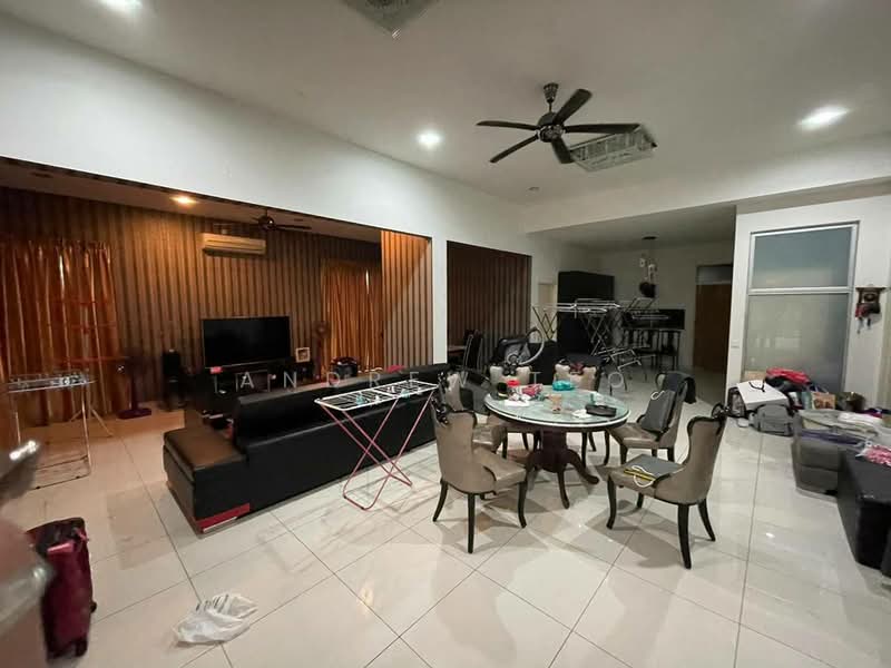 Rumah Teres 2-Tingkat untuk Dijual di Taman Setia Indah (Tebrau) - Andrew Teo - Living Room - PropertyGuru.com.my