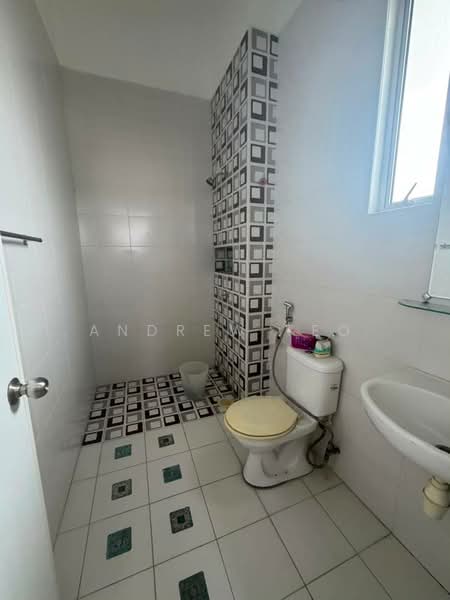 Rumah Teres 2-Tingkat untuk Dijual di Taman Setia Indah (Tebrau) - Andrew Teo - Bathroom - PropertyGuru.com.my
