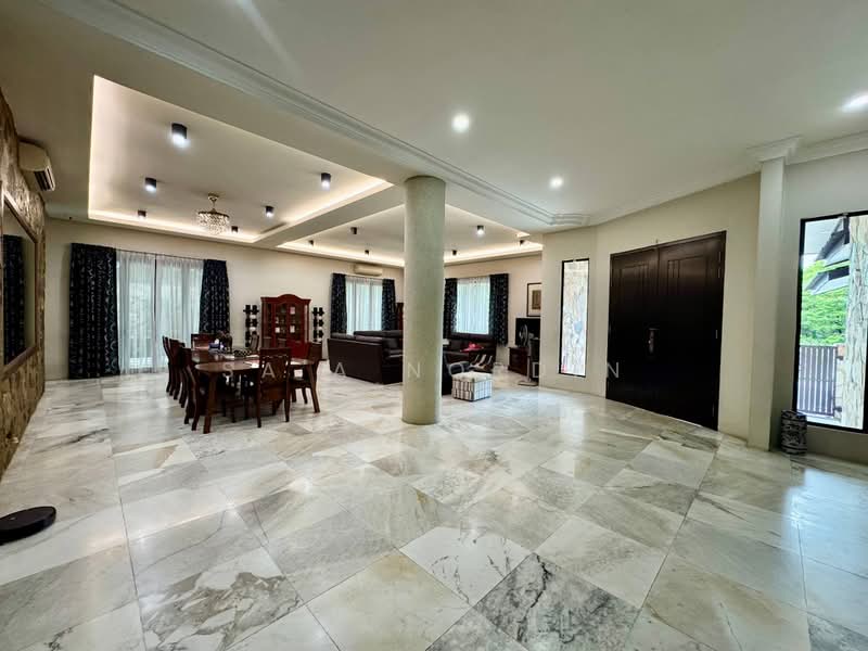 Rumah Banglo untuk Dijual di Glenhill Saujana (Shah Alam) - Sa'a Nordin - Living Room - PropertyGuru.com.my