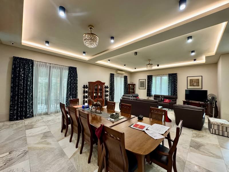 Rumah Banglo untuk Dijual di Glenhill Saujana (Shah Alam) - Sa'a Nordin - Living Room - PropertyGuru.com.my