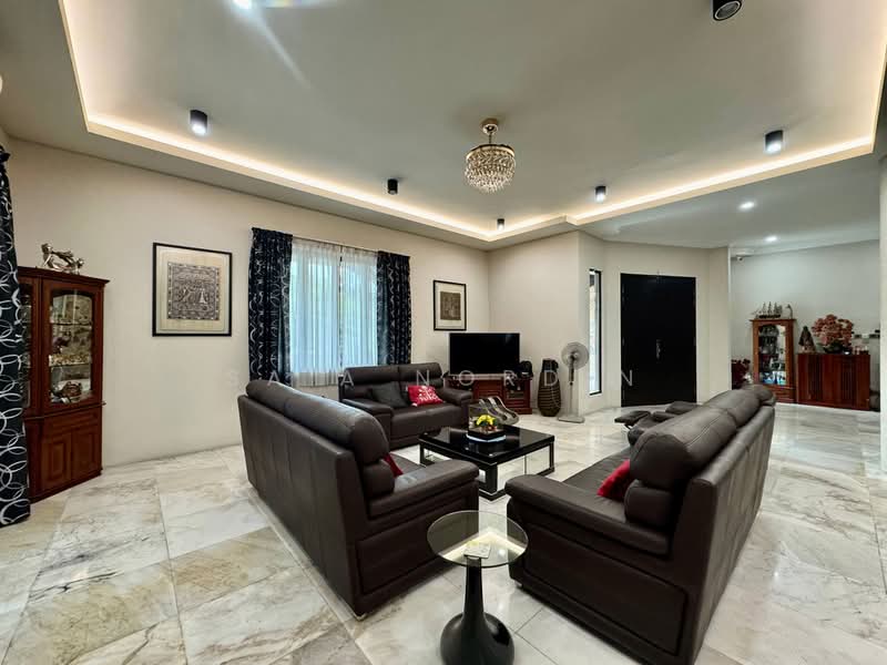 Rumah Banglo untuk Dijual di Glenhill Saujana (Shah Alam) - Sa'a Nordin - Living Room - PropertyGuru.com.my