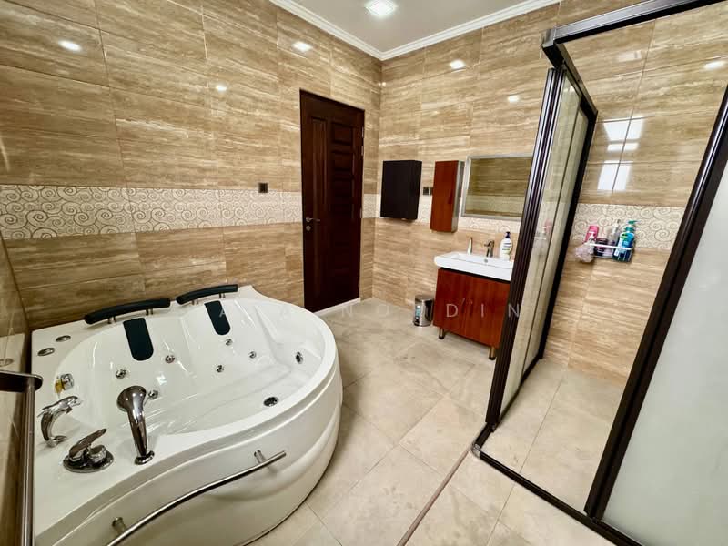 Rumah Banglo untuk Dijual di Glenhill Saujana (Shah Alam) - Sa'a Nordin - Bathroom - PropertyGuru.com.my