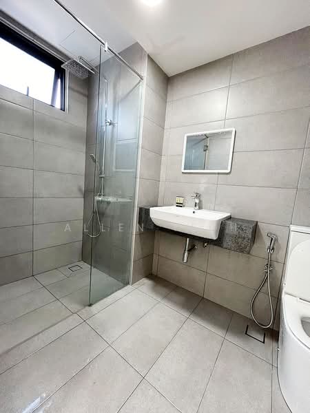 Kondominium untuk Dijual di Waterside Residence - Allen Yeoh - Bathroom - PropertyGuru.com.my