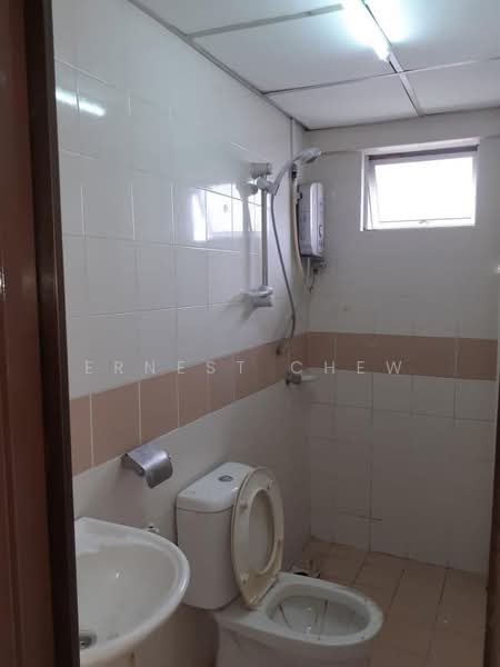 Kondominium untuk Dijual di Puncak Banyan - Ernest Chew - Bathroom - PropertyGuru.com.my