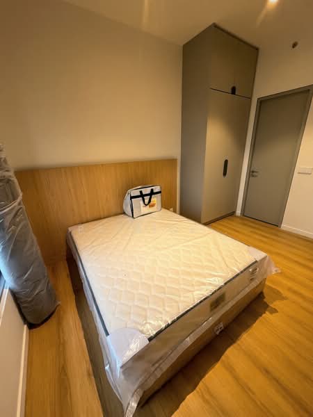 Service Residence for Sale at The Meg Serviced Residence - Patrick . - Bedroom - PropertyGuru.com.my