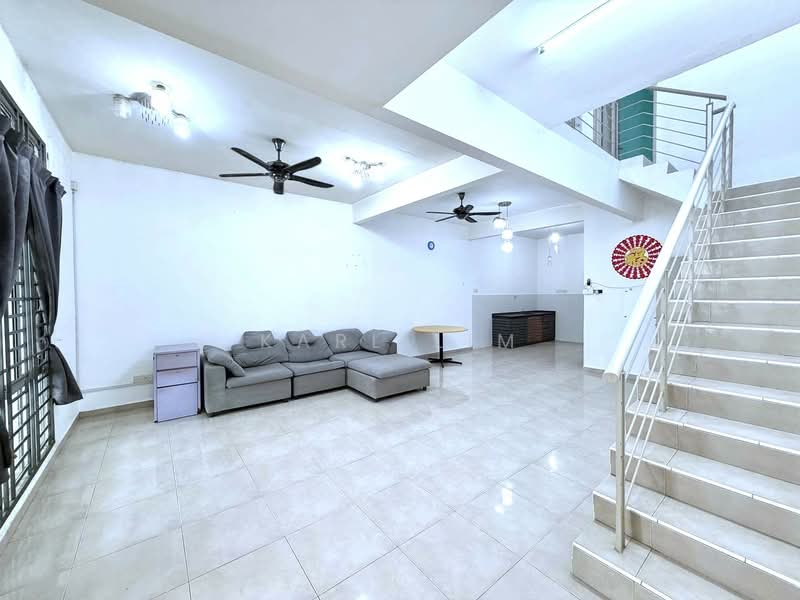 2-storey Terraced House for Sale in Taman Nusa Sentral (Iskandar Puteri (Nusajaya)) - Karl Lim - Living Room - PropertyGuru.com.my