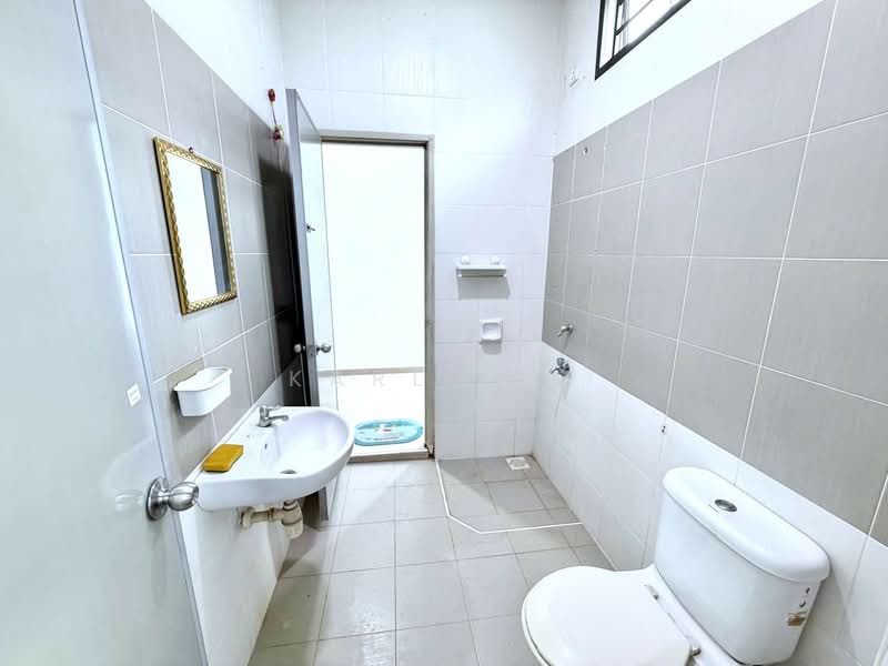 2-storey Terraced House for Sale in Taman Nusa Sentral (Iskandar Puteri (Nusajaya)) - Karl Lim - Bathroom - PropertyGuru.com.my