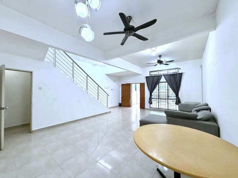 2-storey Terraced House for Sale in Taman Nusa Sentral (Iskandar Puteri (Nusajaya)) - Karl Lim - Living Room - PropertyGuru.com.my