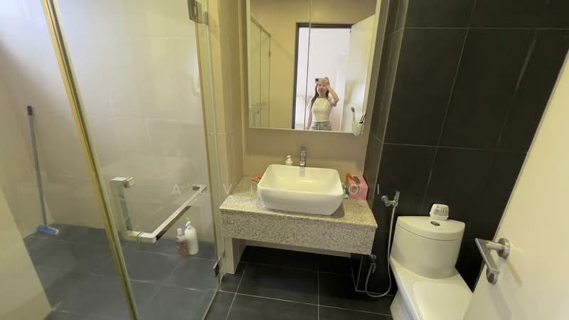 Condominium for Rent at Vertiq - Alvin Ooi - Bathroom - PropertyGuru.com.my