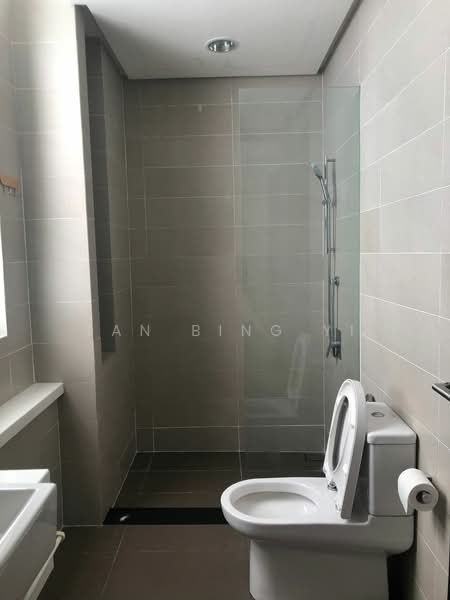 Rumah Teres untuk Disewa di Medini (Iskandar Puteri (Nusajaya)) - Tan Bing Yi - Bathroom - PropertyGuru.com.my