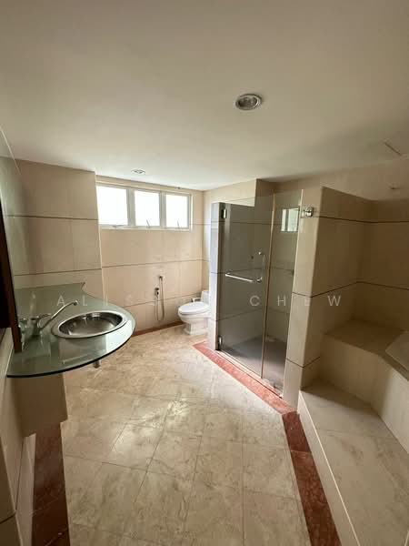 Kondominium untuk Dijual di Diamond Villa Condominium - Alisson Chew - Bathroom - PropertyGuru.com.my
