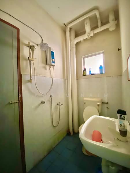 Apartment for Sale at Pangsapuri Perdana Villa - Syahrim Naim - Bathroom - PropertyGuru.com.my