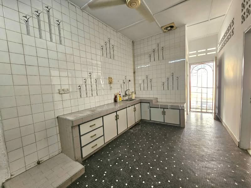 Rumah Teres 1 Tingkat untuk Dijual di Sea Park (Petaling Jaya) - Richard Liew - Kitchen - PropertyGuru.com.my
