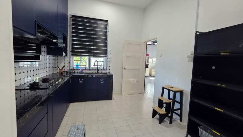 Semi-Detached House for Rent in Kota Bharu (Kelantan) - Kim Siew Pui - Kitchen - PropertyGuru.com.my