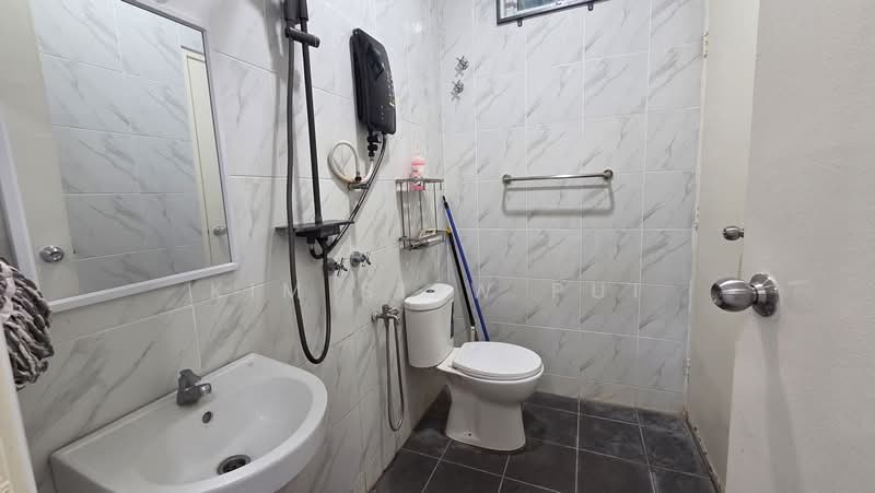 Semi-Detached House for Rent in Kota Bharu (Kelantan) - Kim Siew Pui - Bathroom - PropertyGuru.com.my