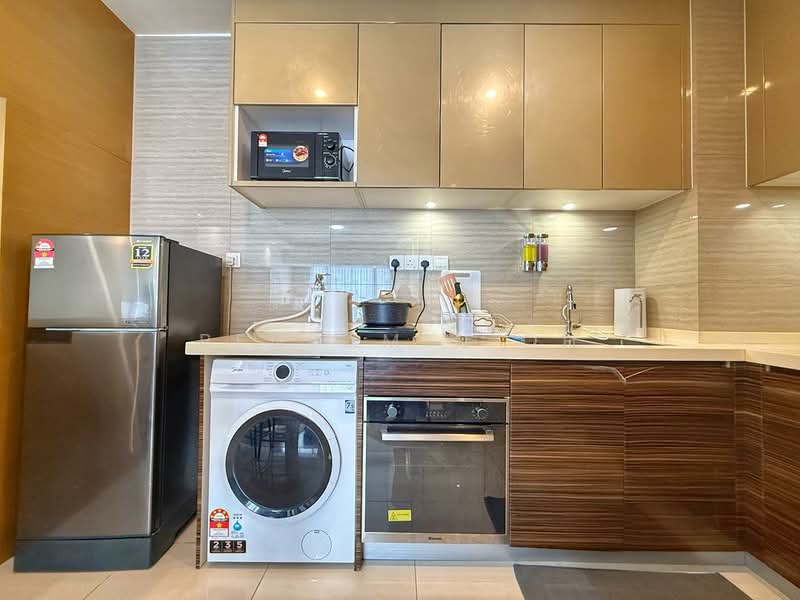 Servis Apartment untuk Disewa di R&F Princess Cove Phase 1 - Benjamin Oh - Kitchen - PropertyGuru.com.my