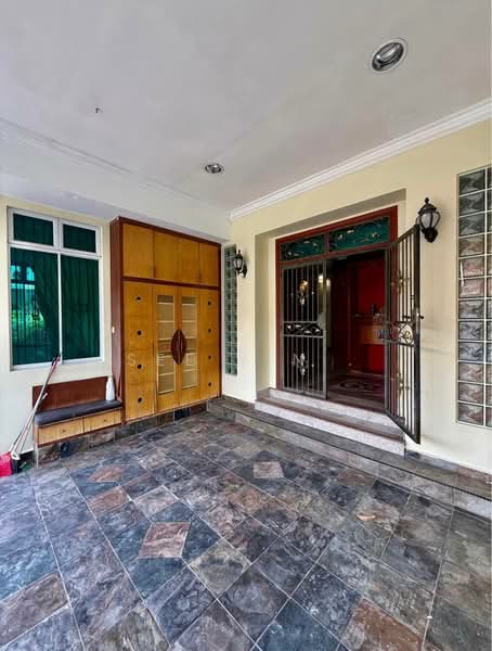 Semi-Detached House for Sale in Taman Perling (Perling) - See Yin . - Entrance - PropertyGuru.com.my