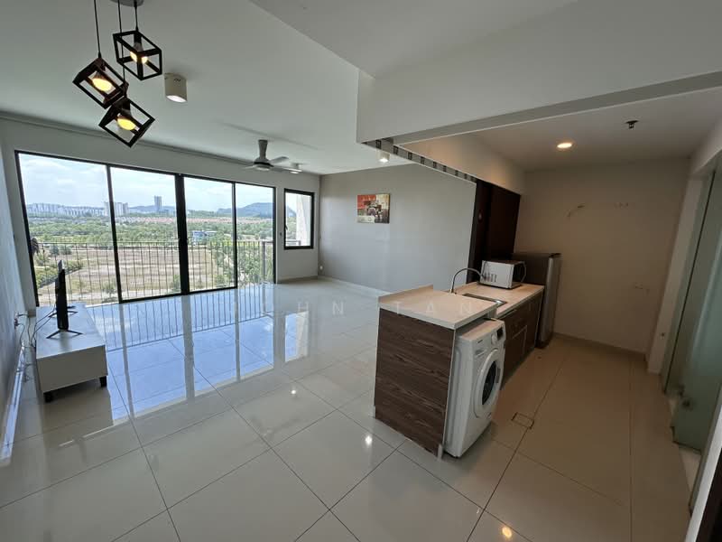Servis Apartment untuk Dijual di Trefoil @ Setia City - John Tan - Living Room - PropertyGuru.com.my