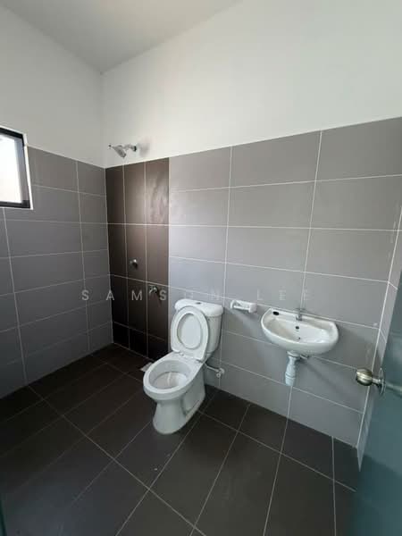 Rumah Teres 2 Tingkat untuk Dijual di Taman Scientex Rawang (Rawang) - Samson Lee - Bathroom - PropertyGuru.com.my
