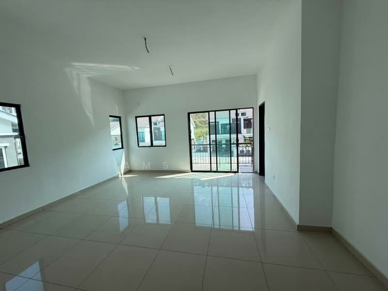 Rumah Teres 2 Tingkat untuk Dijual di Taman Scientex Rawang (Rawang) - Samson Lee - Living Room - PropertyGuru.com.my
