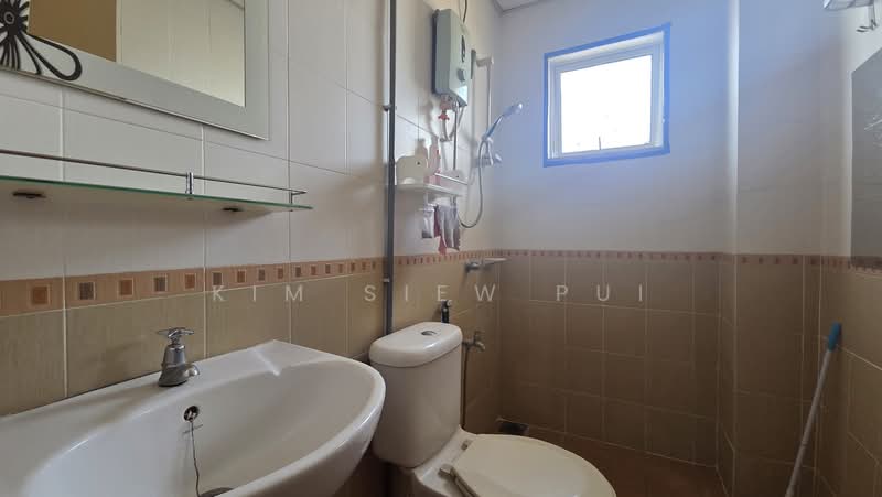 Condominium for Rent at Pelangi Mall - Kim Siew Pui - Bathroom - PropertyGuru.com.my