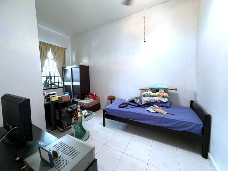 2-storey Terraced House for Sale in Taman Nusa Bestari (Iskandar Puteri (Nusajaya)) - Karl Lim - Bedroom - PropertyGuru.com.my