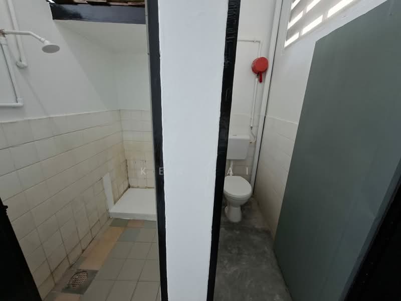 Rumah Teres 1 Tingkat untuk Disewa di Taman Nanyang (Batu) - Ken Lai - Bathroom - PropertyGuru.com.my