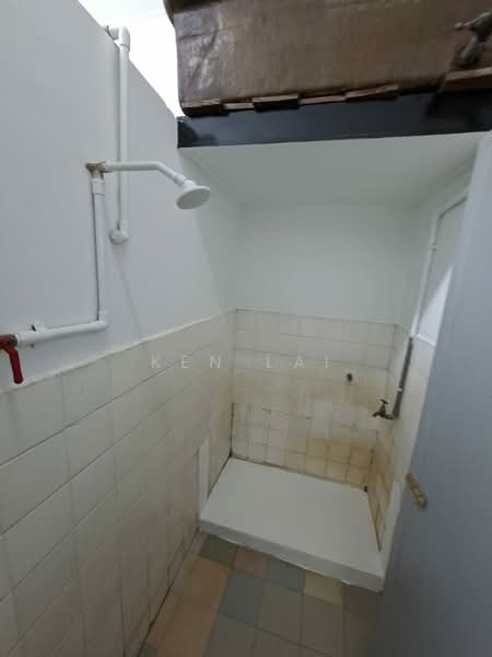 Rumah Teres 1 Tingkat untuk Disewa di Taman Nanyang (Batu) - Ken Lai - Bathroom - PropertyGuru.com.my