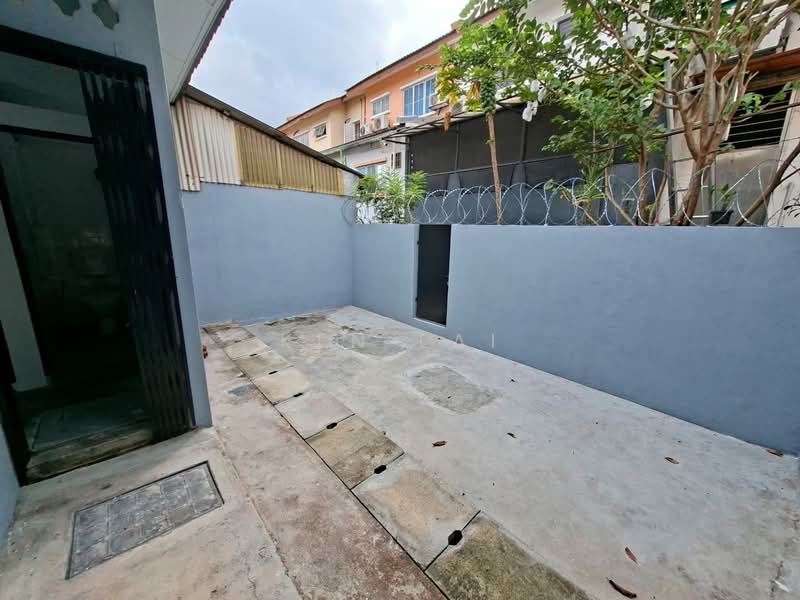 Rumah Teres 1 Tingkat untuk Disewa di Taman Nanyang (Batu) - Ken Lai - Behind area - PropertyGuru.com.my